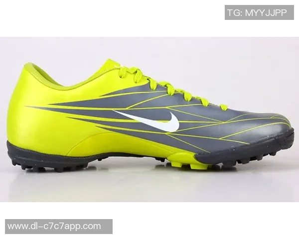 探索耐克毒蜂系列足球鞋的创新科技与卓越性能助力球场表现 探索耐克毒蜂系列足球鞋的创新科技与卓越性能助力球场表现